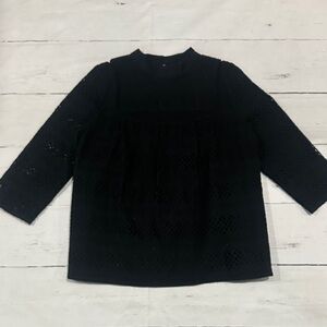 Vineyard Vines Black eyelet cropped Sleeve Top size 10